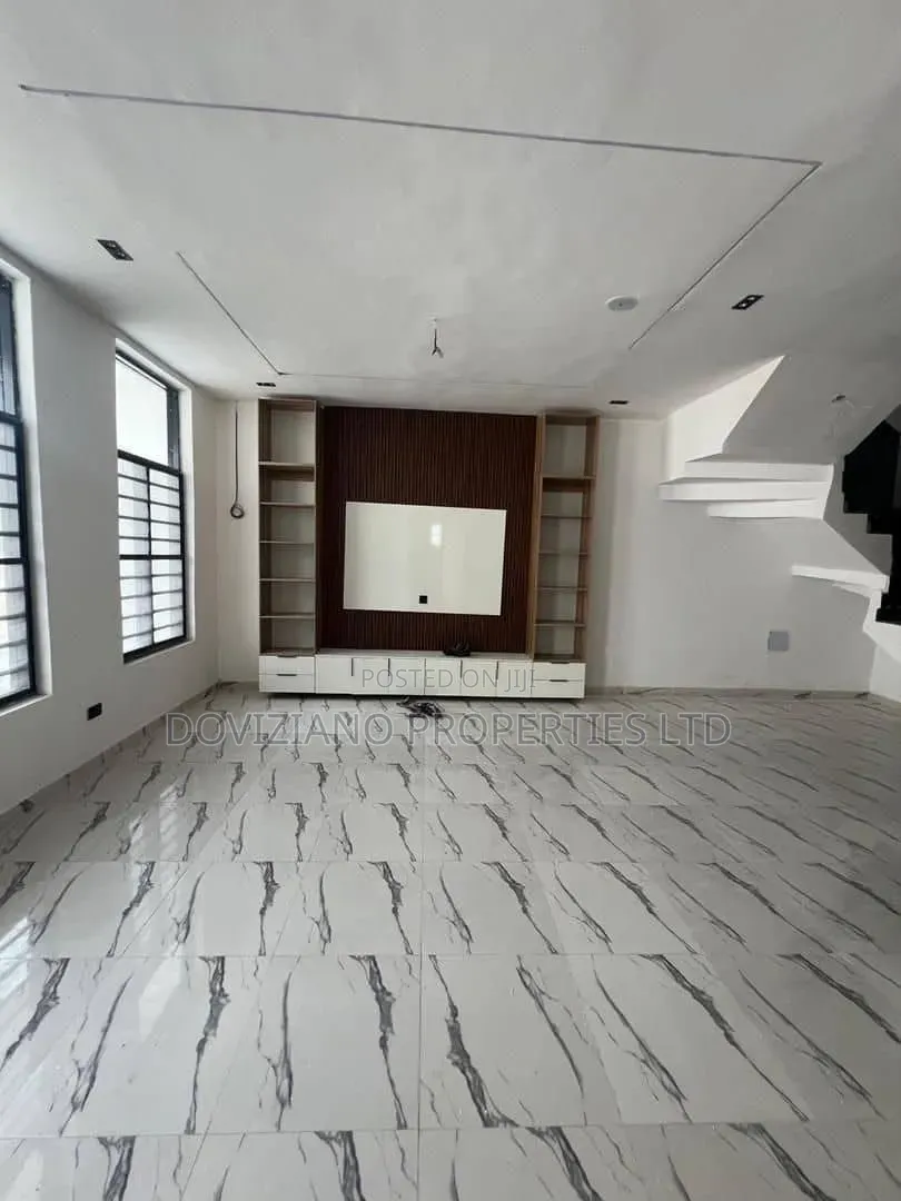 4bdrm Duplex in Sangotedo for sale