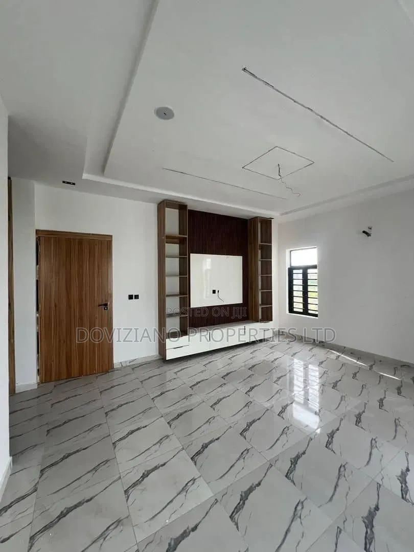 4bdrm Duplex in Sangotedo for sale