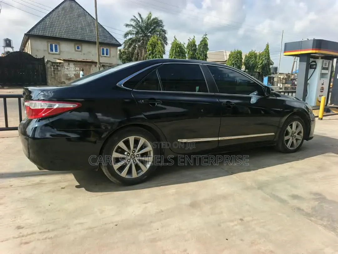 Toyota Camry 2017 Black