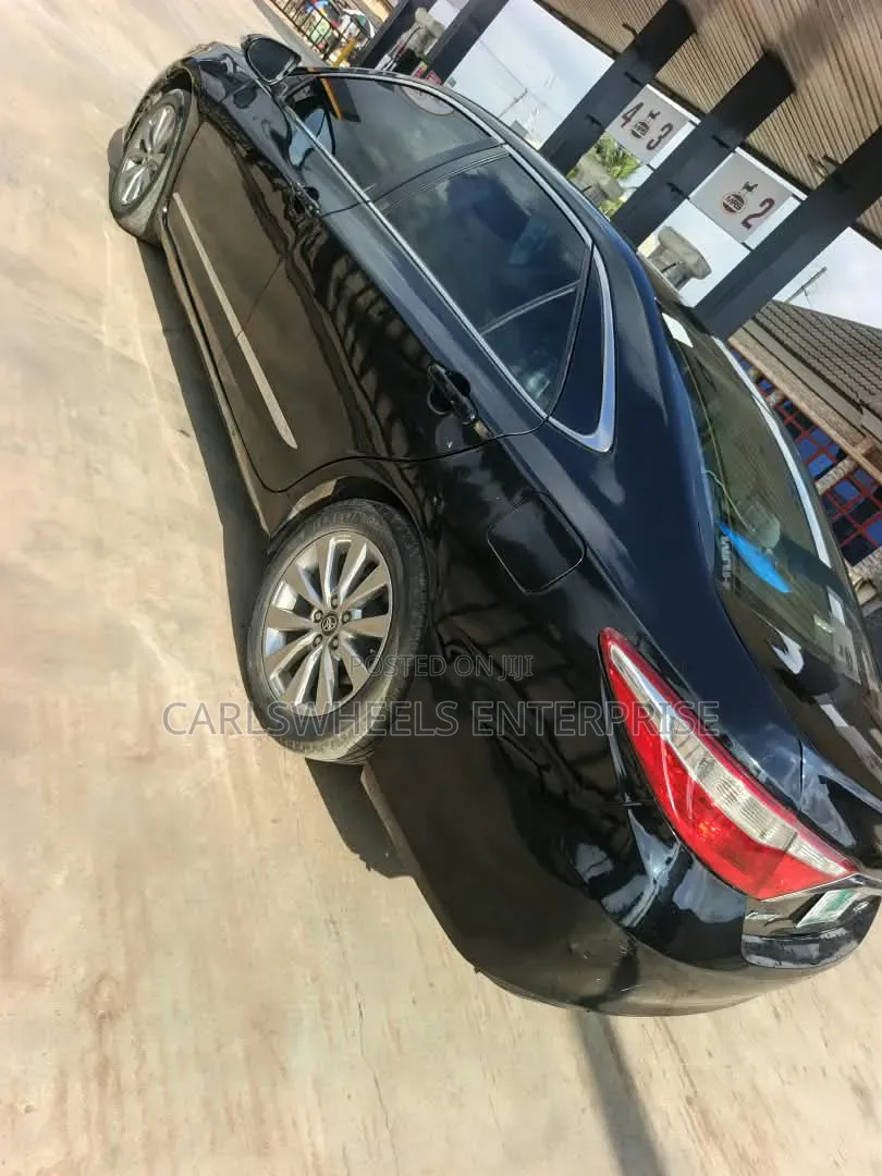 Toyota Camry 2017 Black