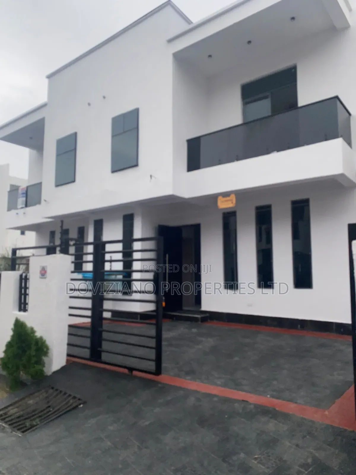 4bdrm Duplex in Ado / Ajah for sale