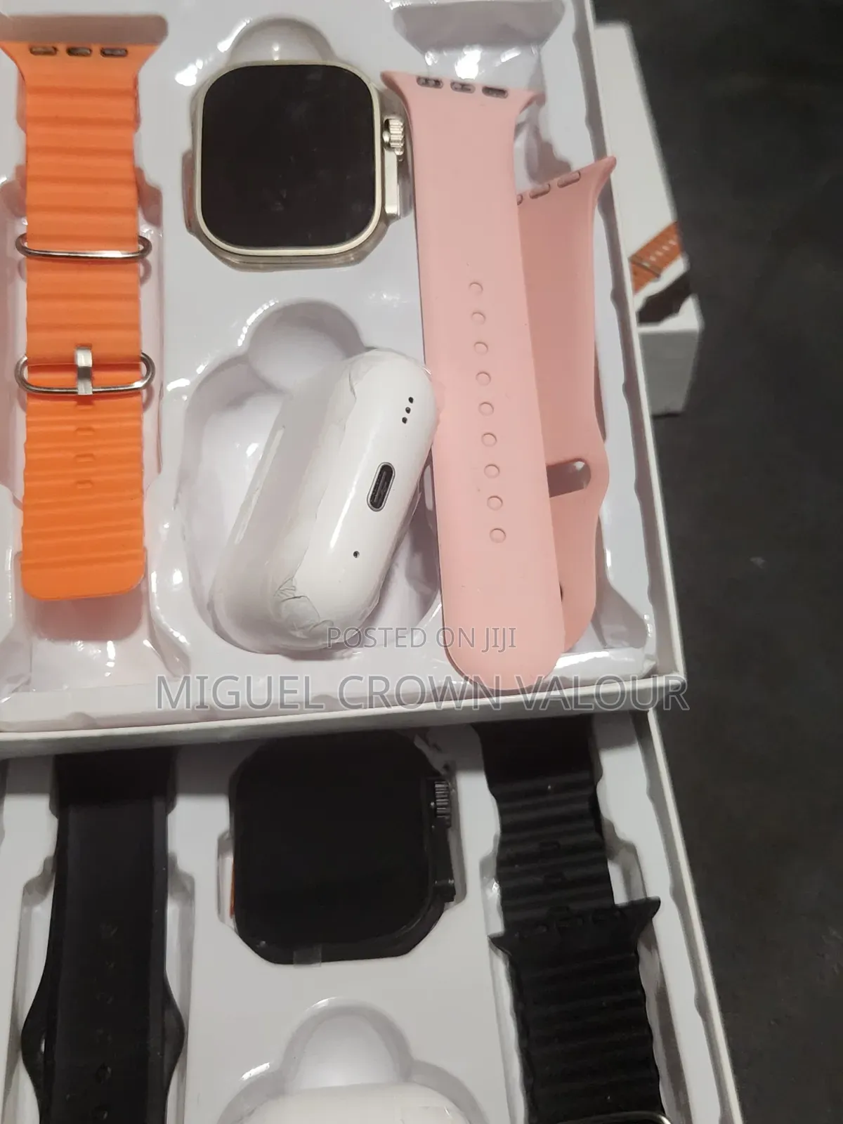 I9 Ultra Smartwatch (1 Smartwatch, 2 Straps, 1 Airpod Pro)