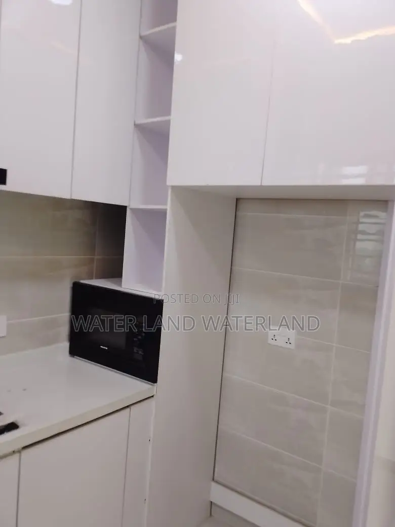 3bdrm Apartment in Lekki Phase 1 for rent