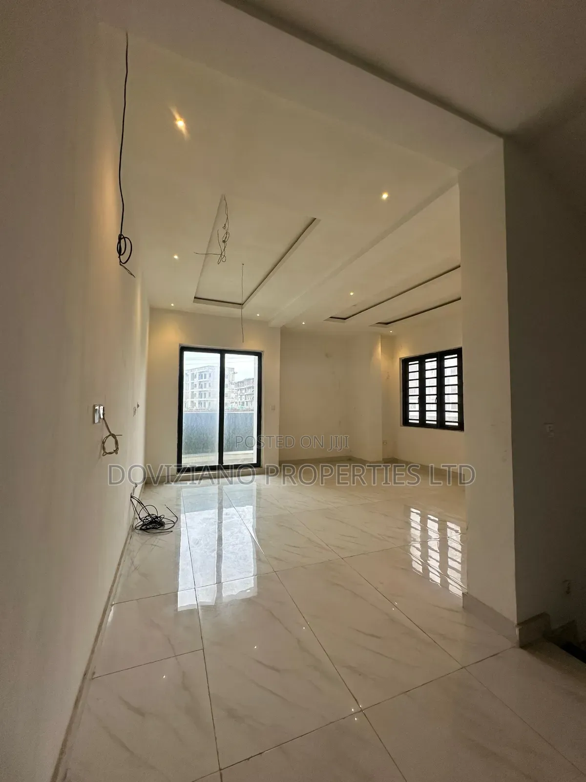 5bdrm Duplex in Ikate for sale