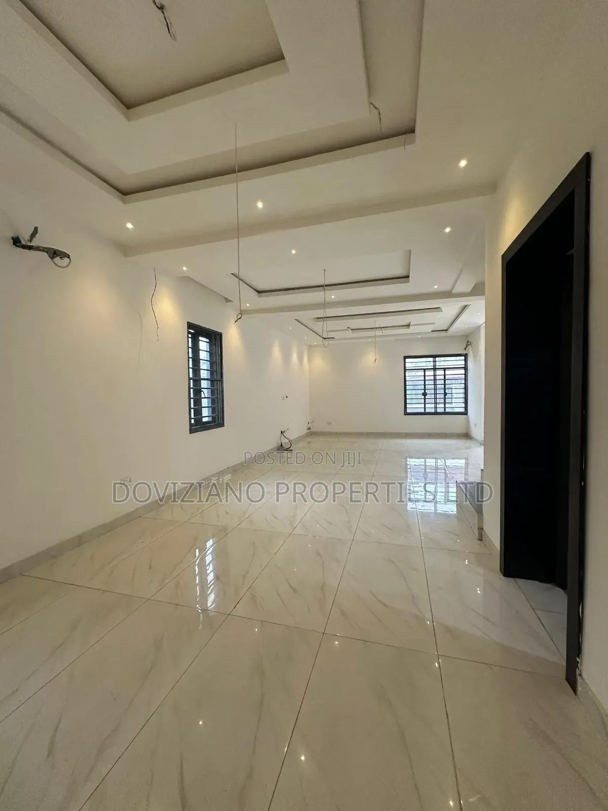 5bdrm Duplex in Ikate for sale