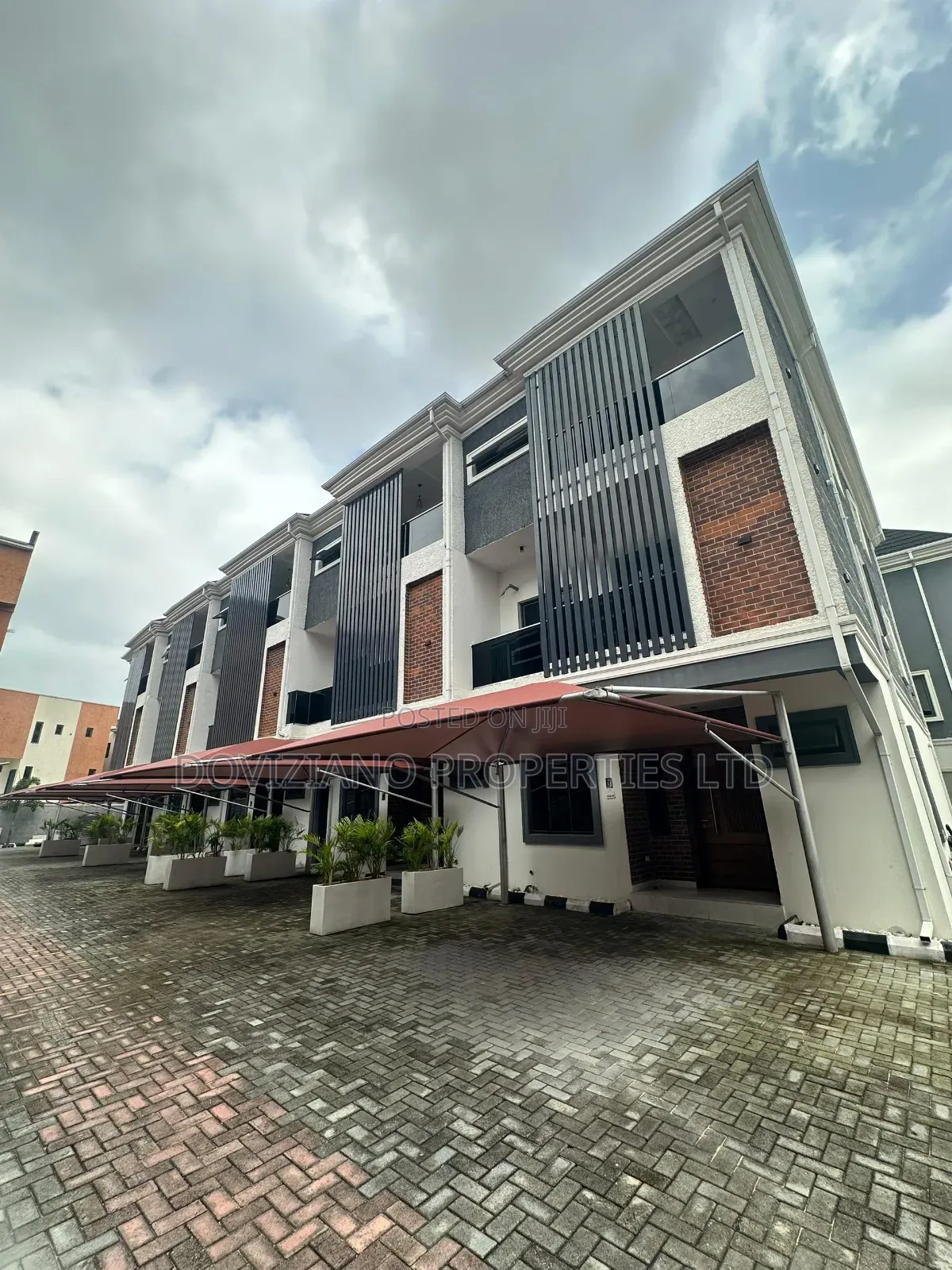 4bdrm Duplex in Ikate for sale