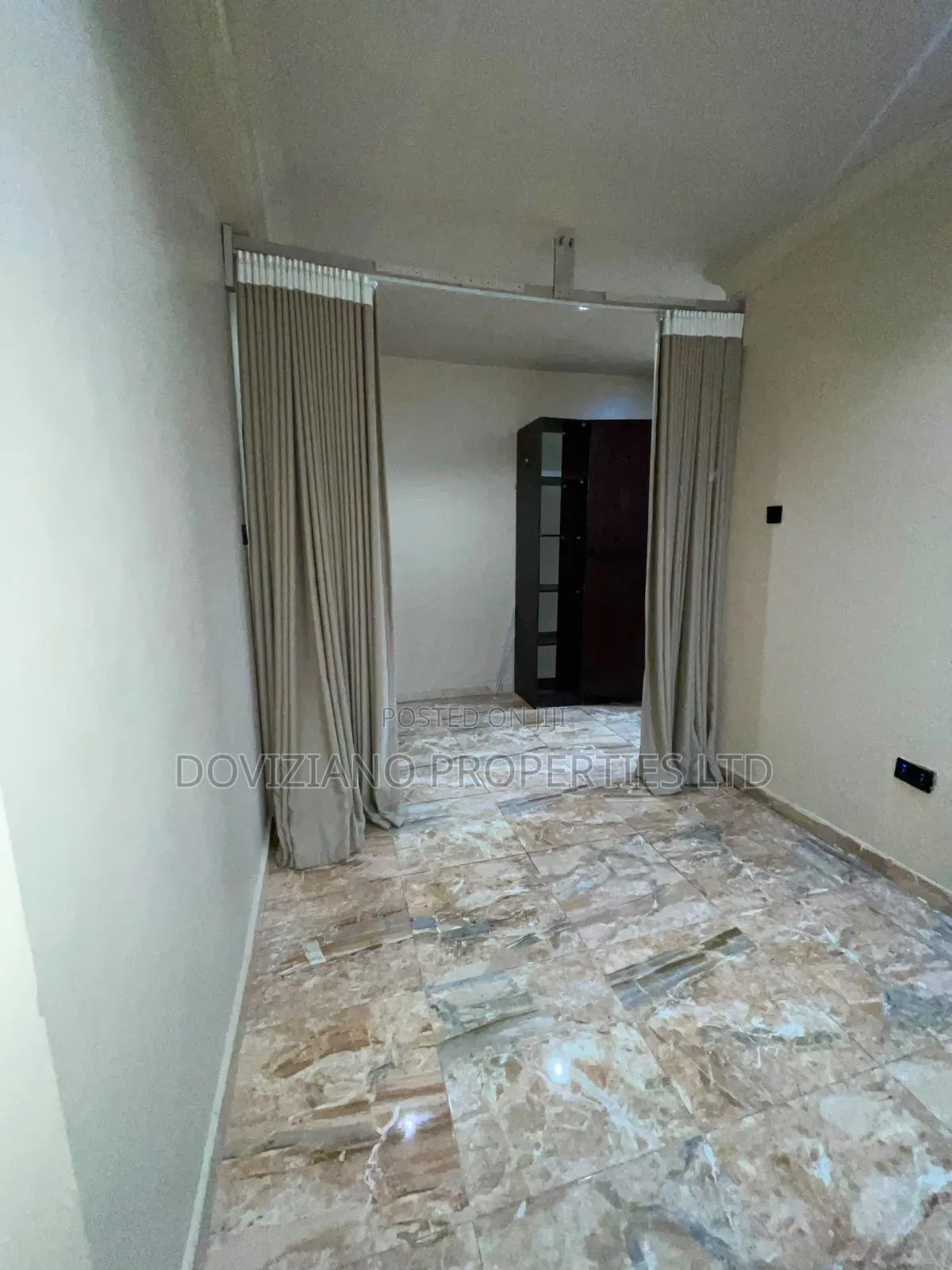 Mini Flat in Osapa london for rent