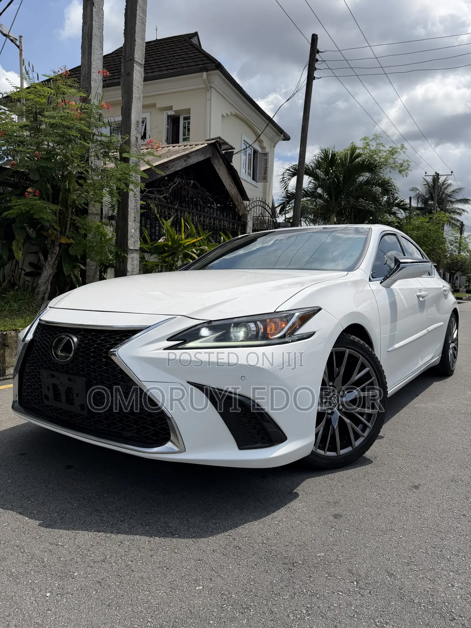 Lexus ES 2019 White