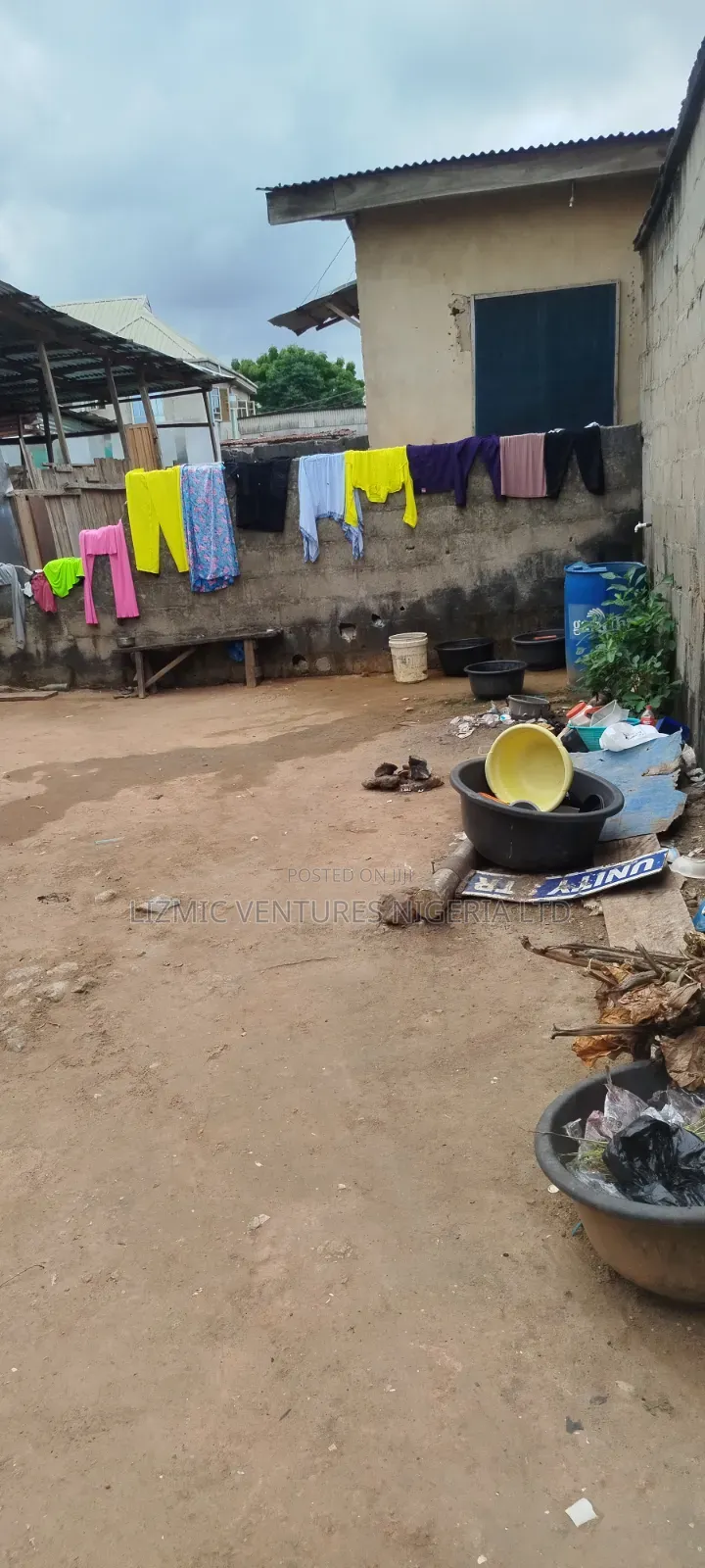 2bdrm Bungalow in Isuti Rd, Ikotun/Igando for sale