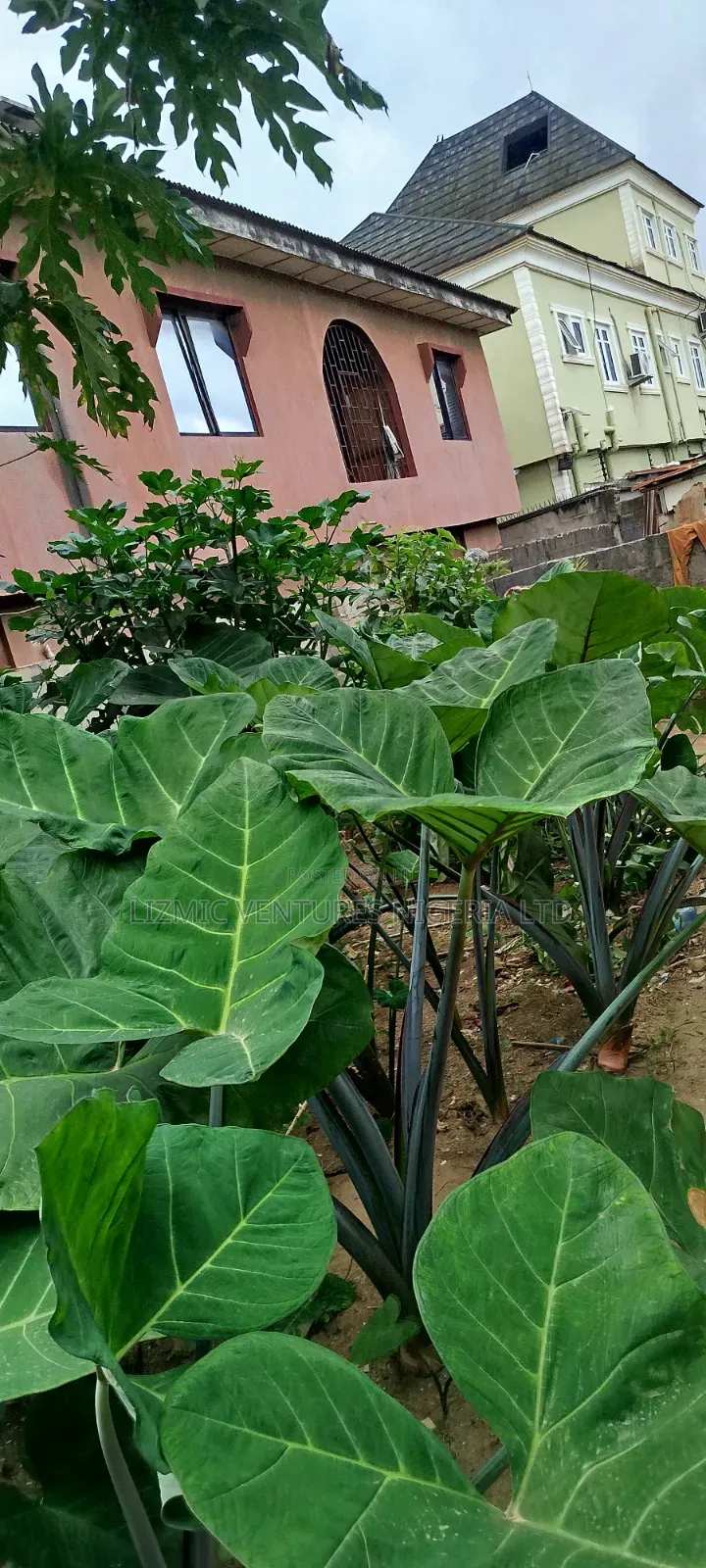 2bdrm Bungalow in Isuti Rd, Ikotun/Igando for sale