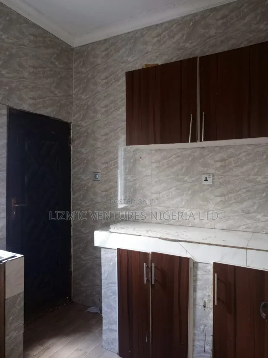 2bdrm Apartment in Isuti, Ikotun/Igando for rent