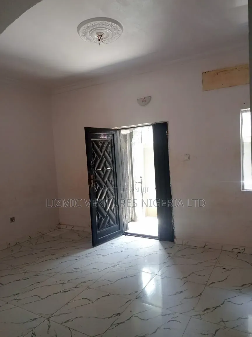 2bdrm Apartment in Isuti, Ikotun/Igando for rent