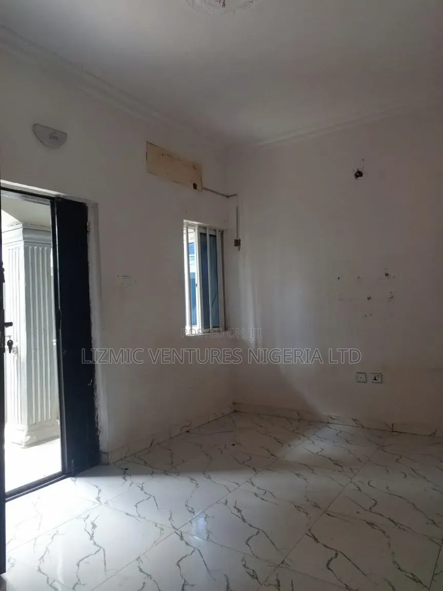 2bdrm Apartment in Isuti, Ikotun/Igando for rent