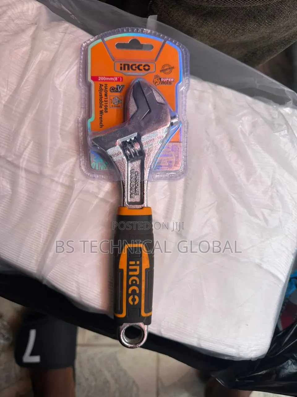 Aj Spanner 8"