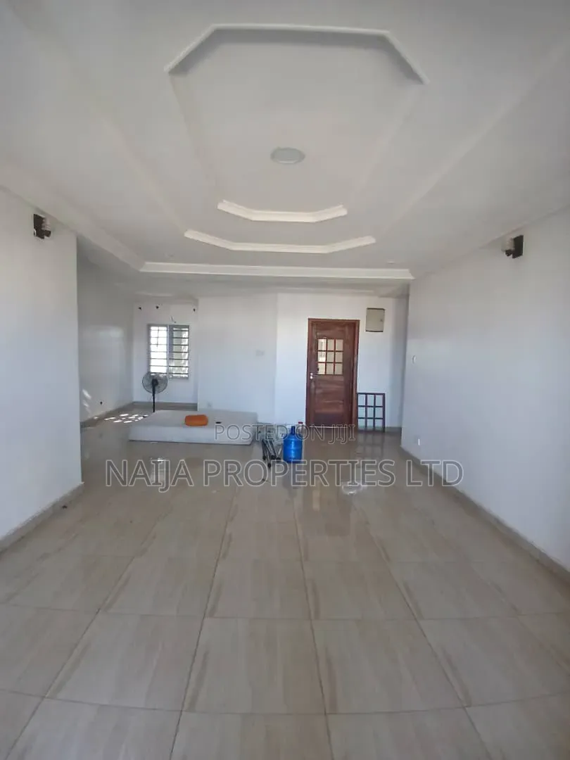 3bdrm Apartment in Ologolo for rent