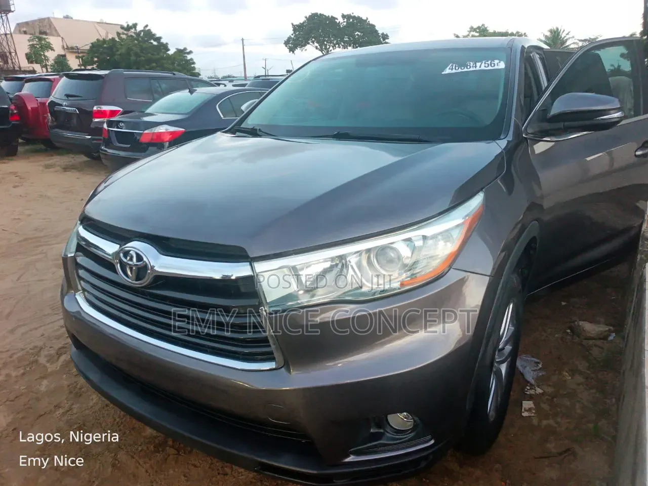 Toyota Highlander LE 4dr SUV (2.7L 4cyl 6A) 2015 Gray