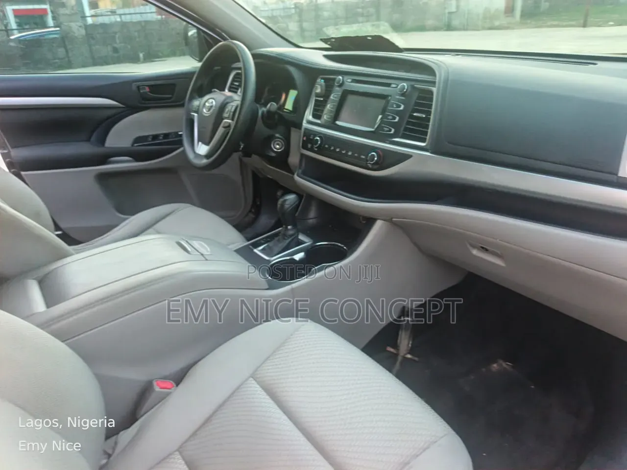 Toyota Highlander LE 4dr SUV (2.7L 4cyl 6A) 2015 Gray