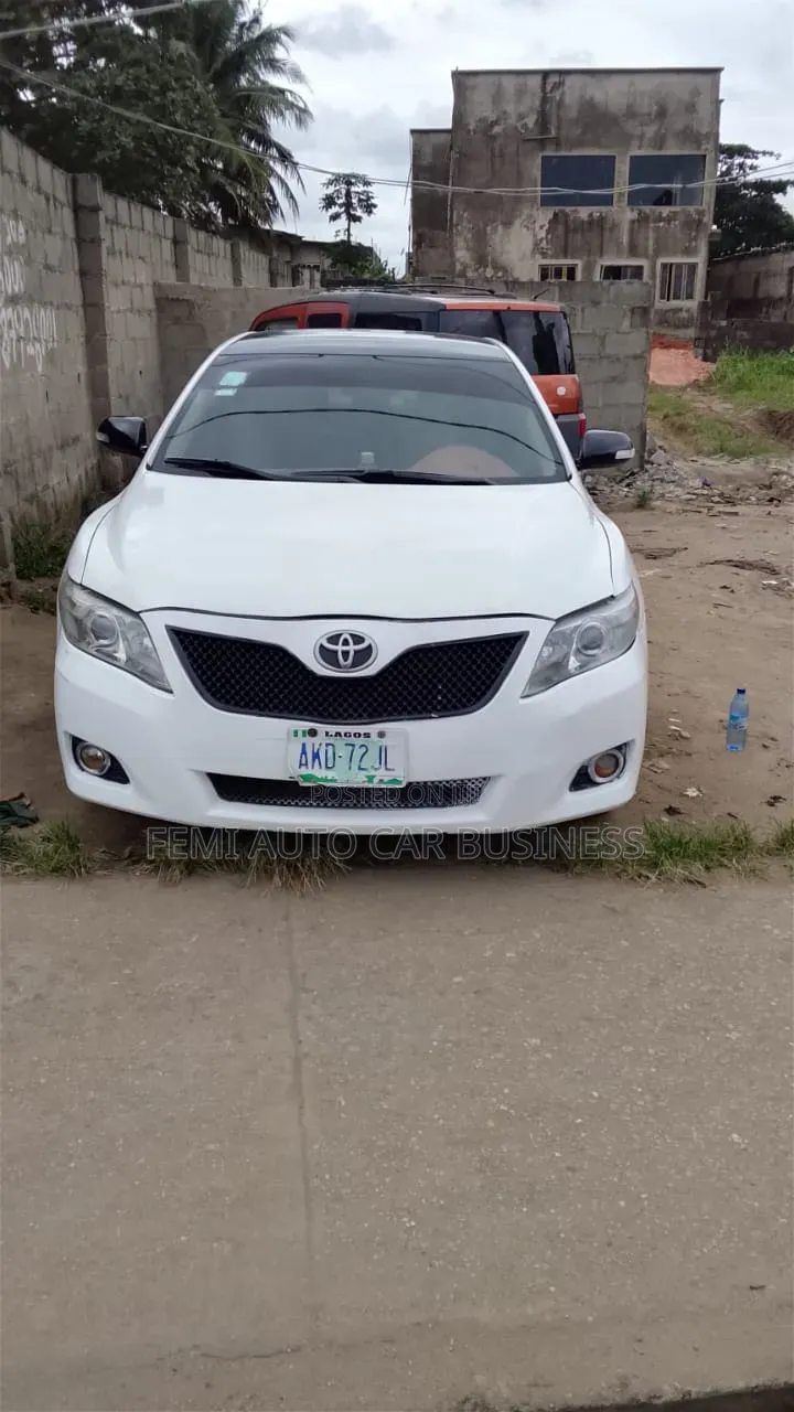 Toyota Camry 2010 White