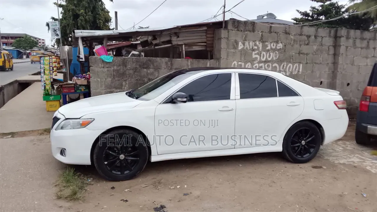 Toyota Camry 2010 White