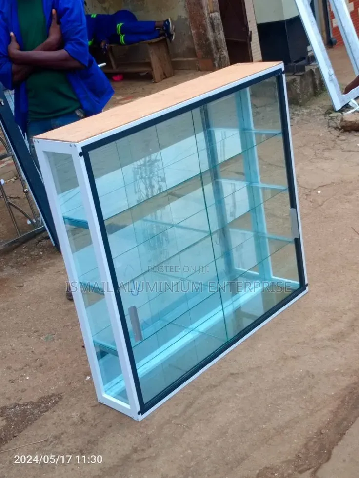 Newly Fabricated Aluminum Showcase