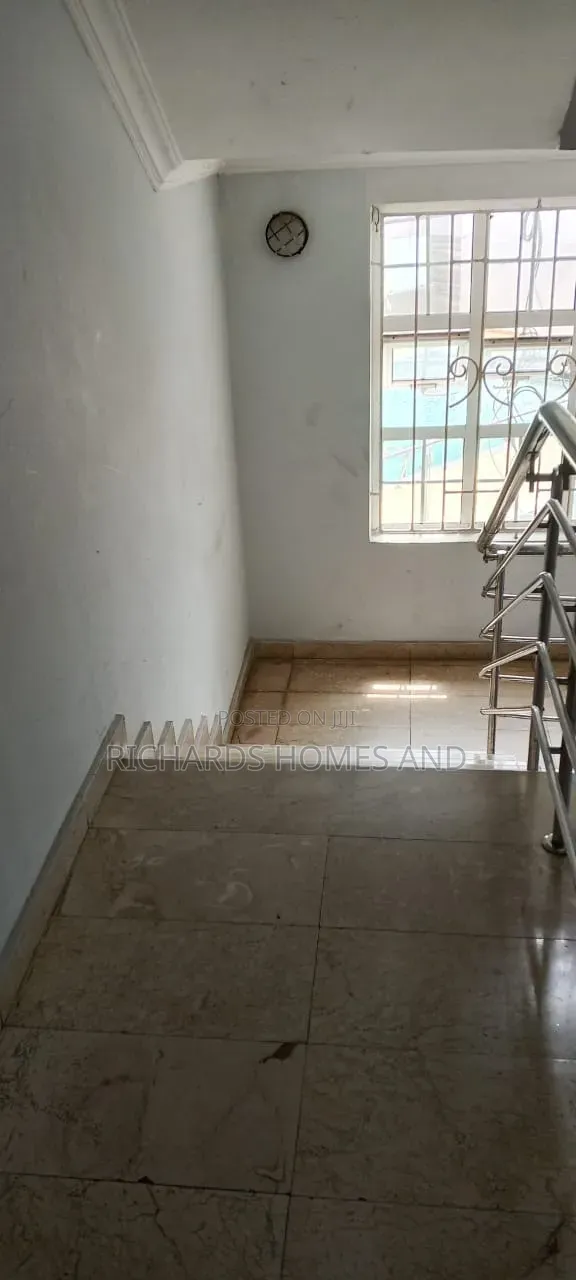 3bdrm Apartment in Banana Island for rent