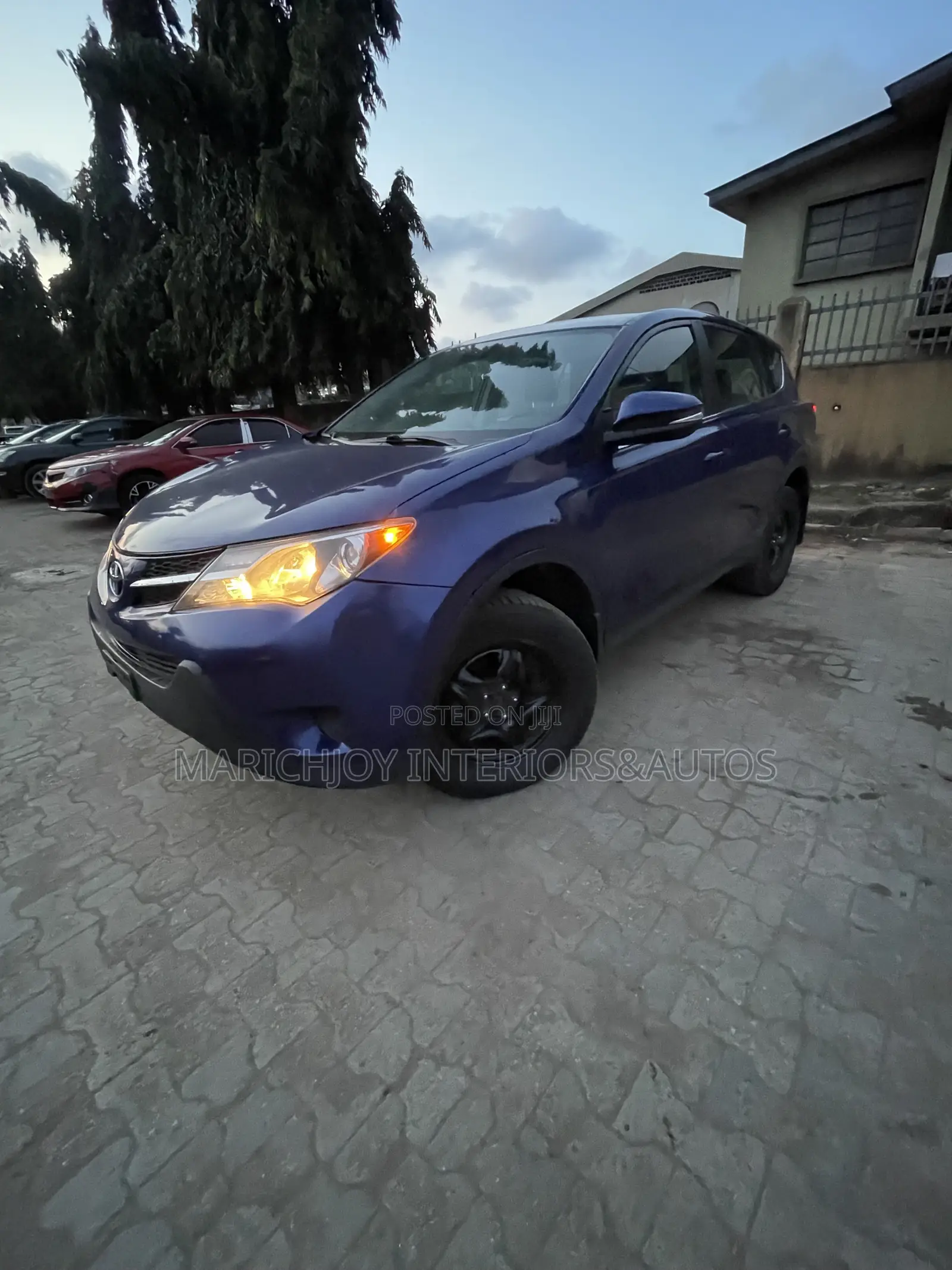Toyota RAV4 LE 4dr SUV AWD (2.5L 4cyl 6A) 2014 Blue
