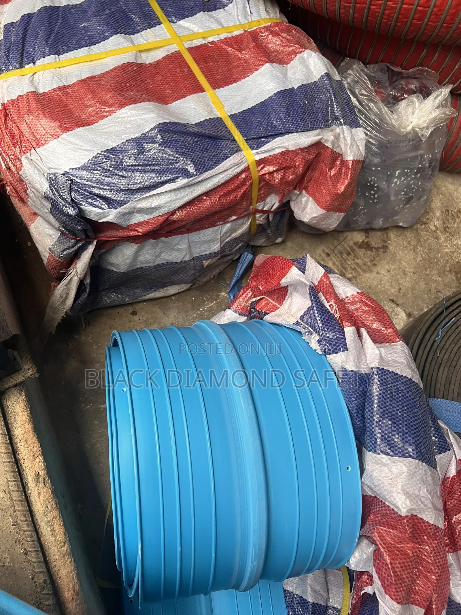 Water Bar for Pool and Construction