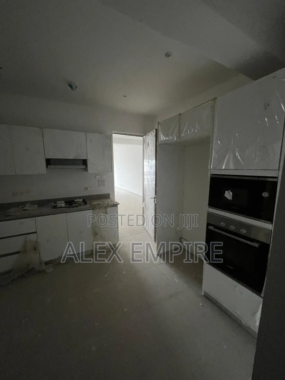 2bdrm Apartment in Lekki Phase 1 for rent