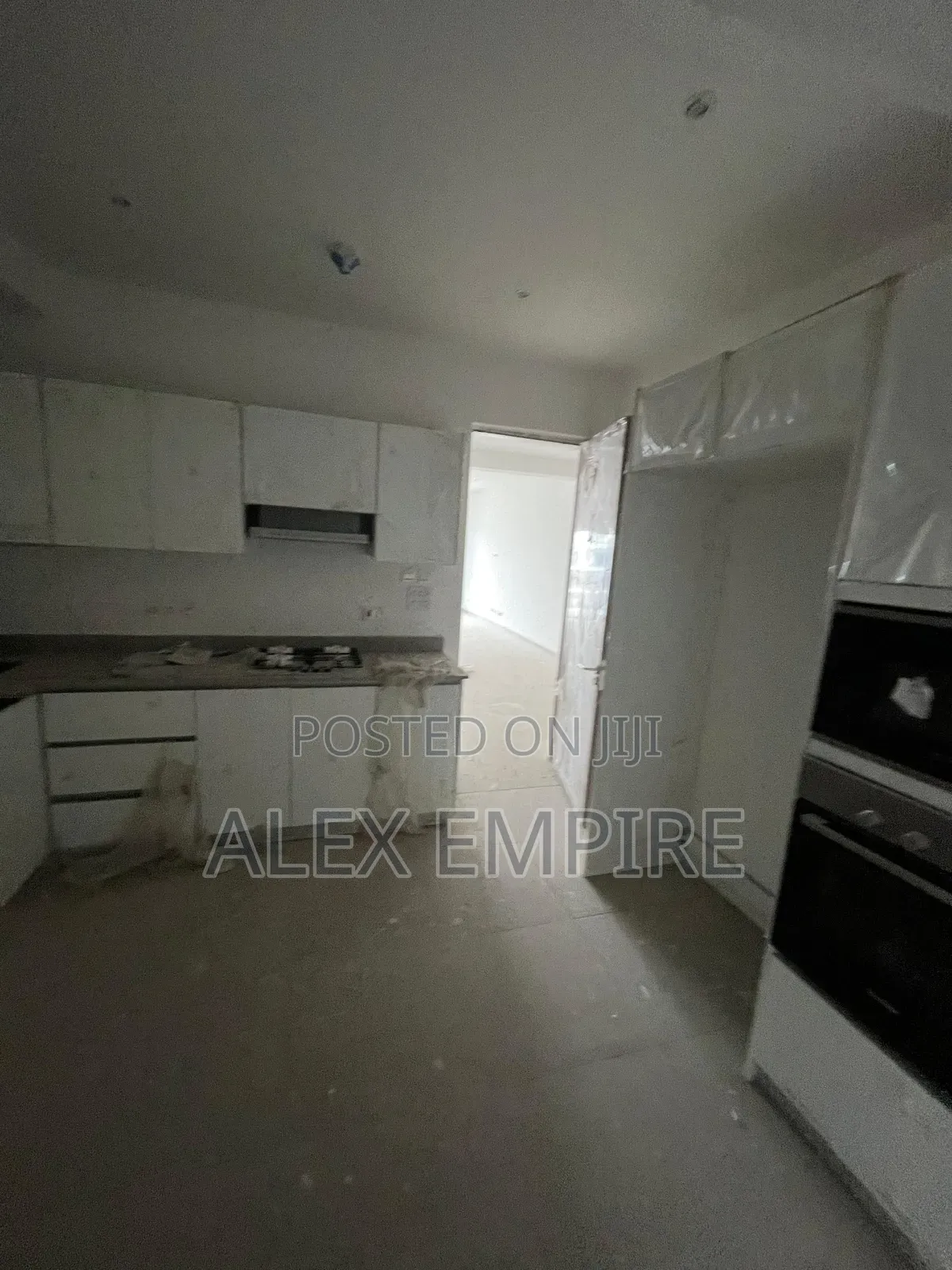 2bdrm Apartment in Lekki Phase 1 for rent
