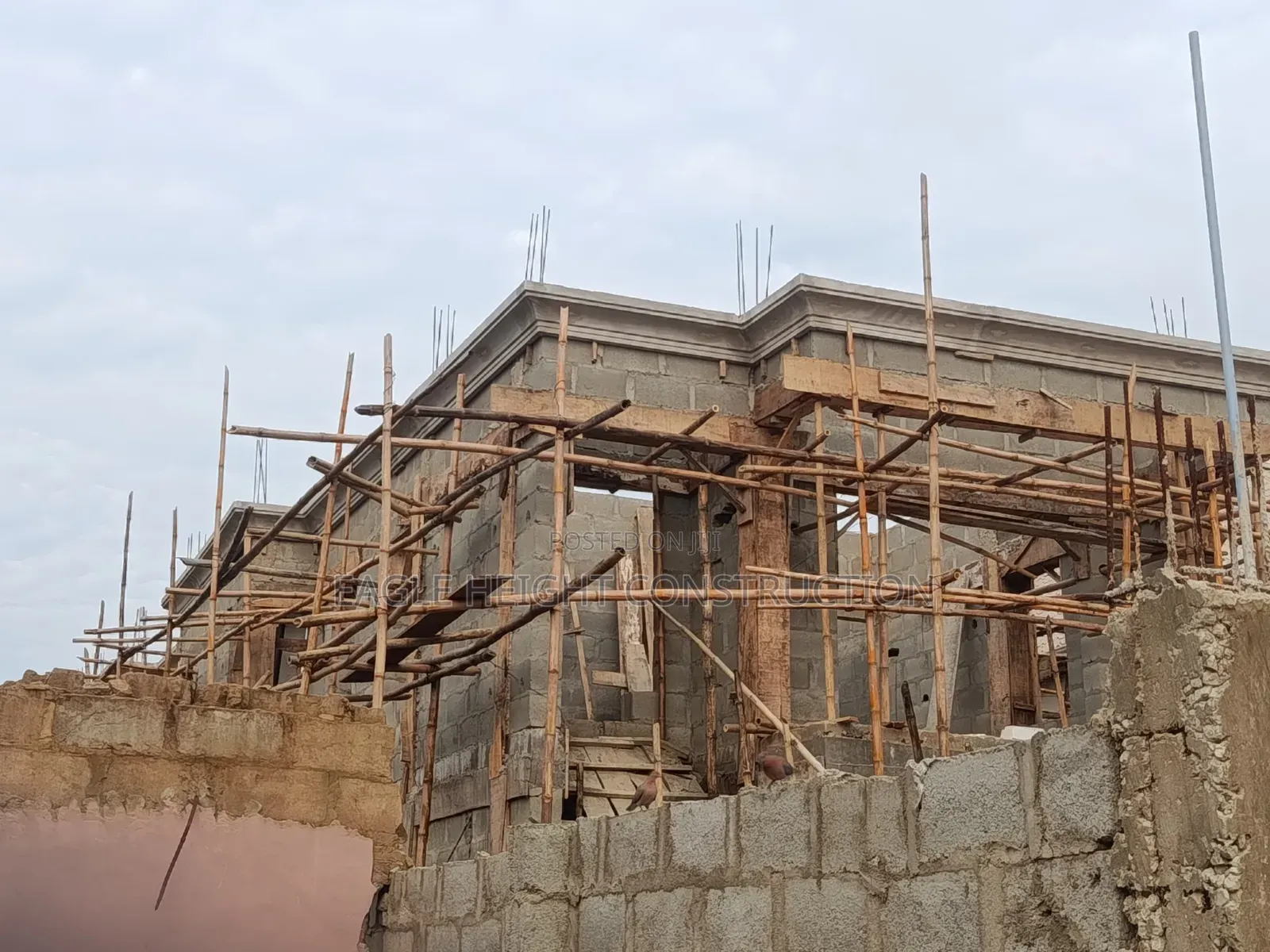 Enhance Your Building Façade With Modern Polystyrene Parapet