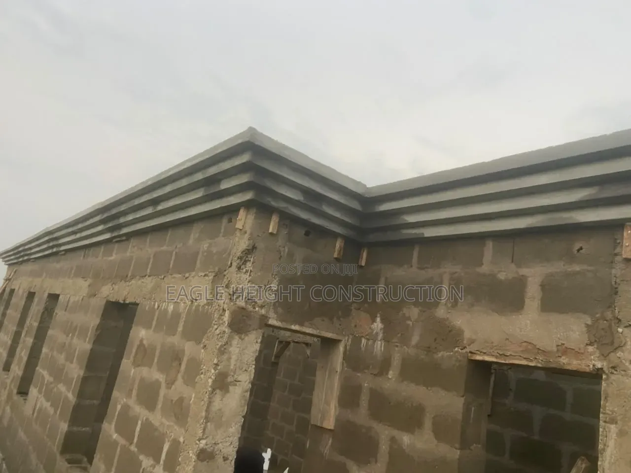 Make Your Building Distinctive With Decorative EPS Polystyrene Parapet