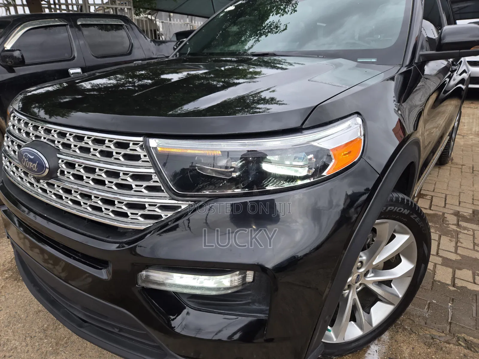 Ford Explorer Platinum 2021 Black