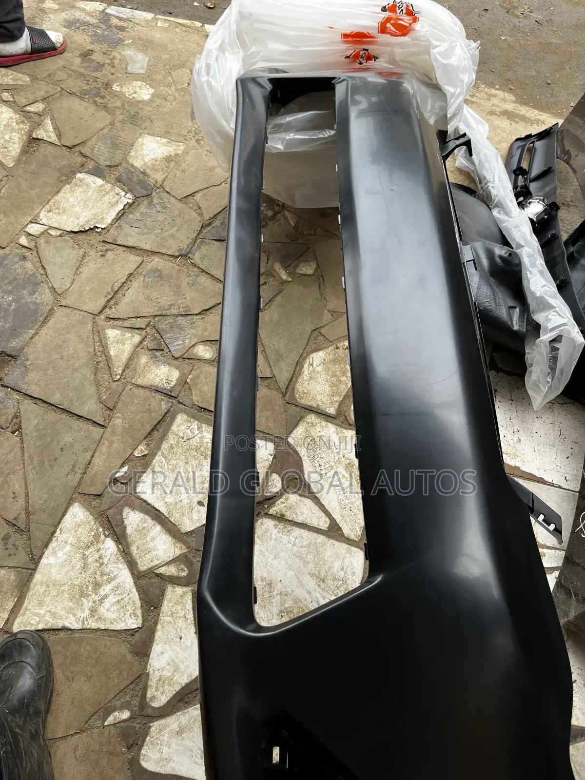 Front Bumper Camry 2012 LE
