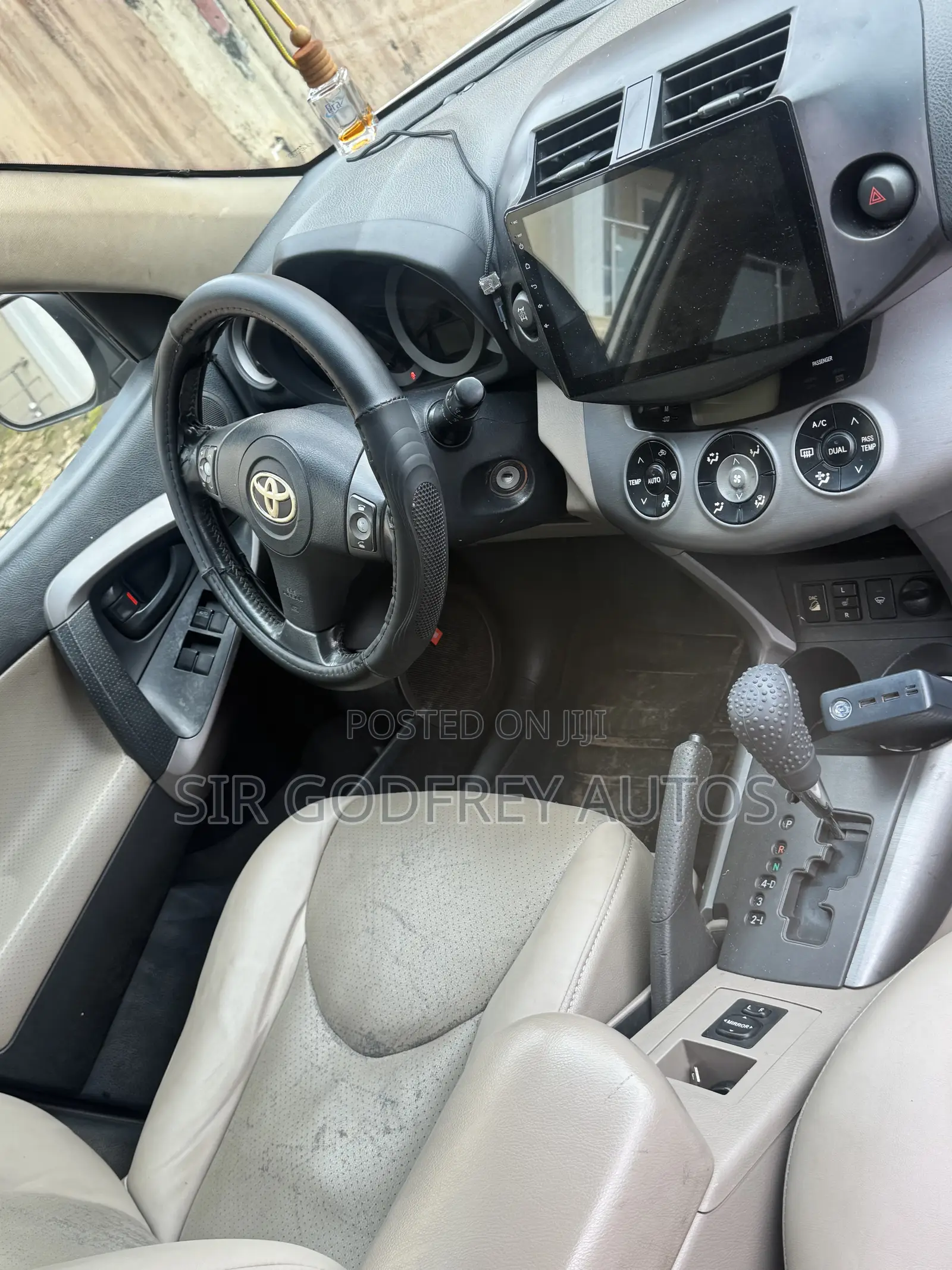 Toyota RAV4 Limited V6 2008 Gold