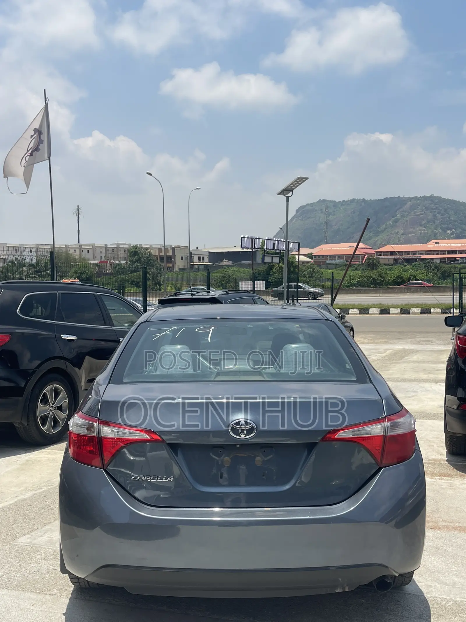 Toyota Corolla LE 4dr Sedan (1.8L 4cyl CVT) 2015 Gray