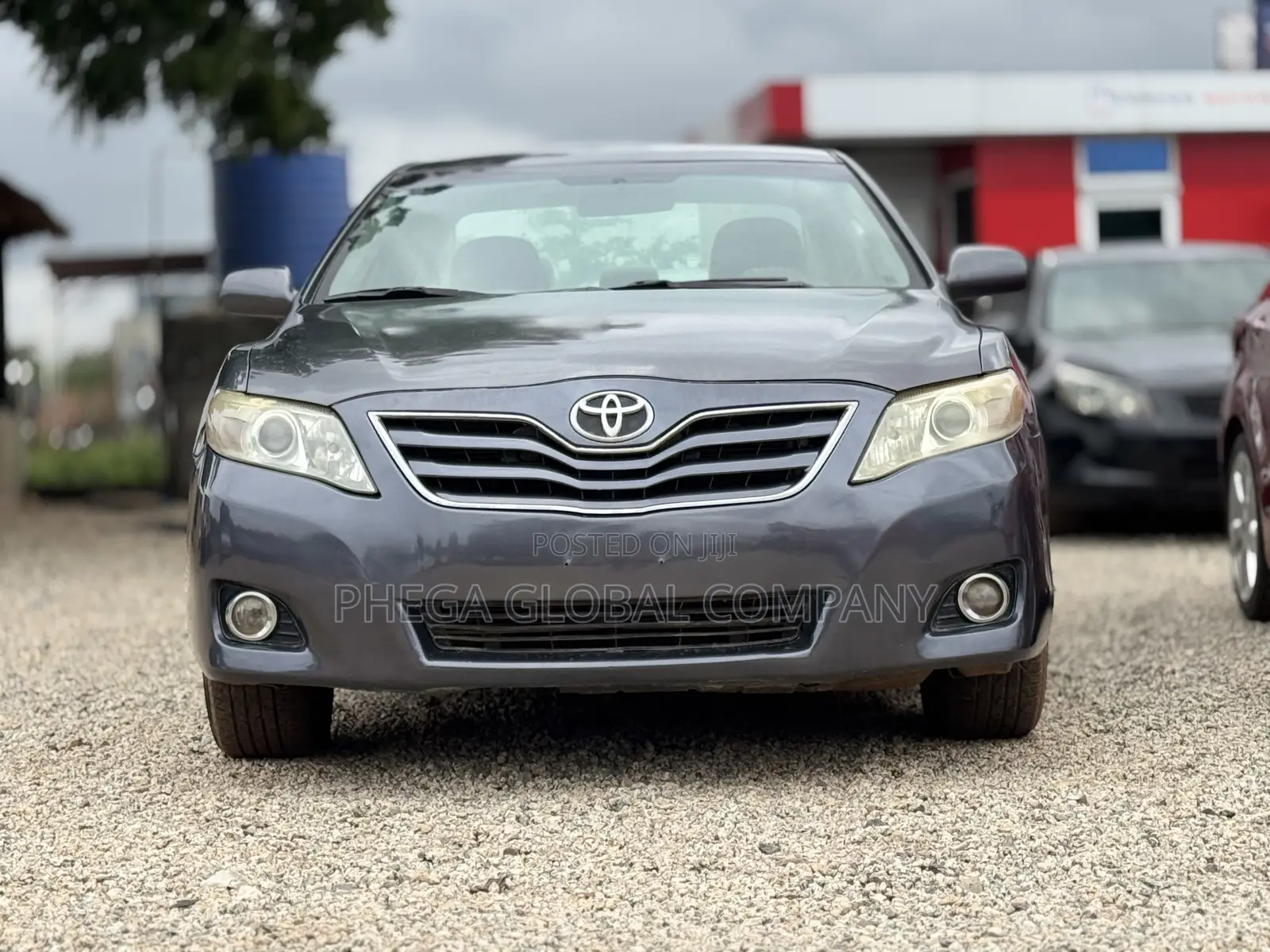 Toyota Camry LE 4dr Sedan (2.5L 4cyl 6A) 2011 Gray