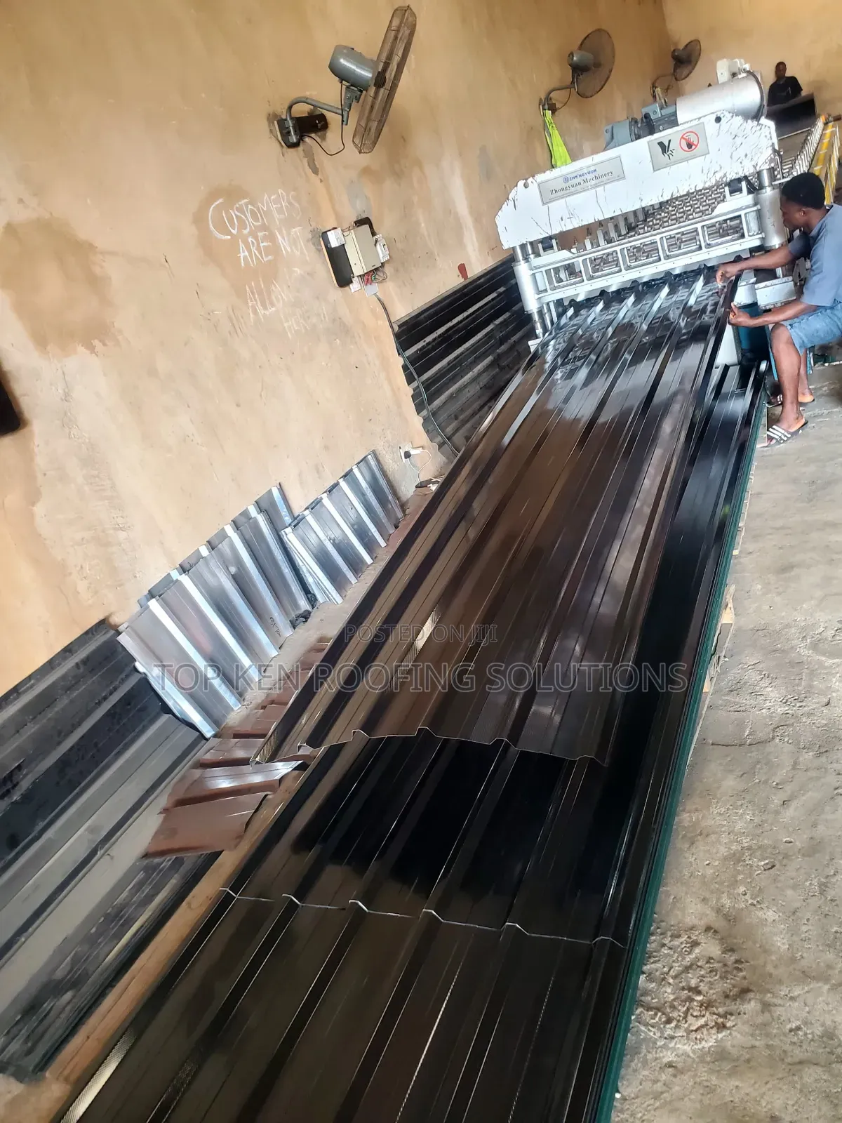 Industrial Grade 0.70mm (Grade B) Traffic Black Longspan Aluminium