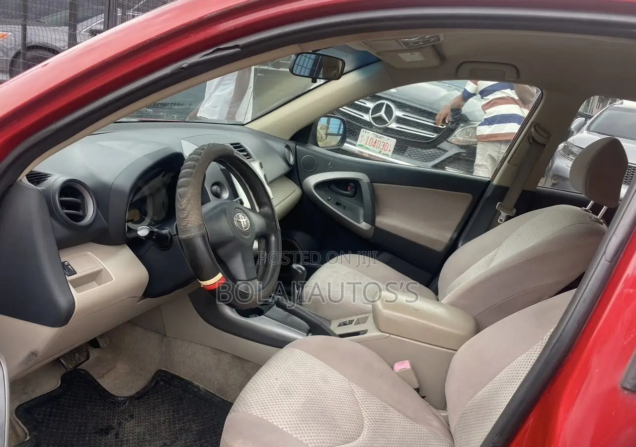 Toyota RAV4 2.4 2008 Red