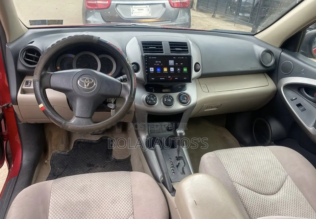 Toyota RAV4 2.4 2008 Red