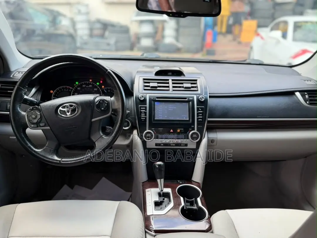 Toyota Camry XLE 4dr Sedan (3.5L 6cyl 6A) 2014 Black