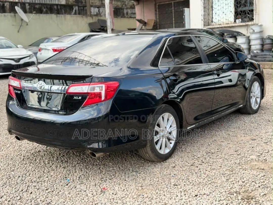 Toyota Camry XLE 4dr Sedan (3.5L 6cyl 6A) 2014 Black