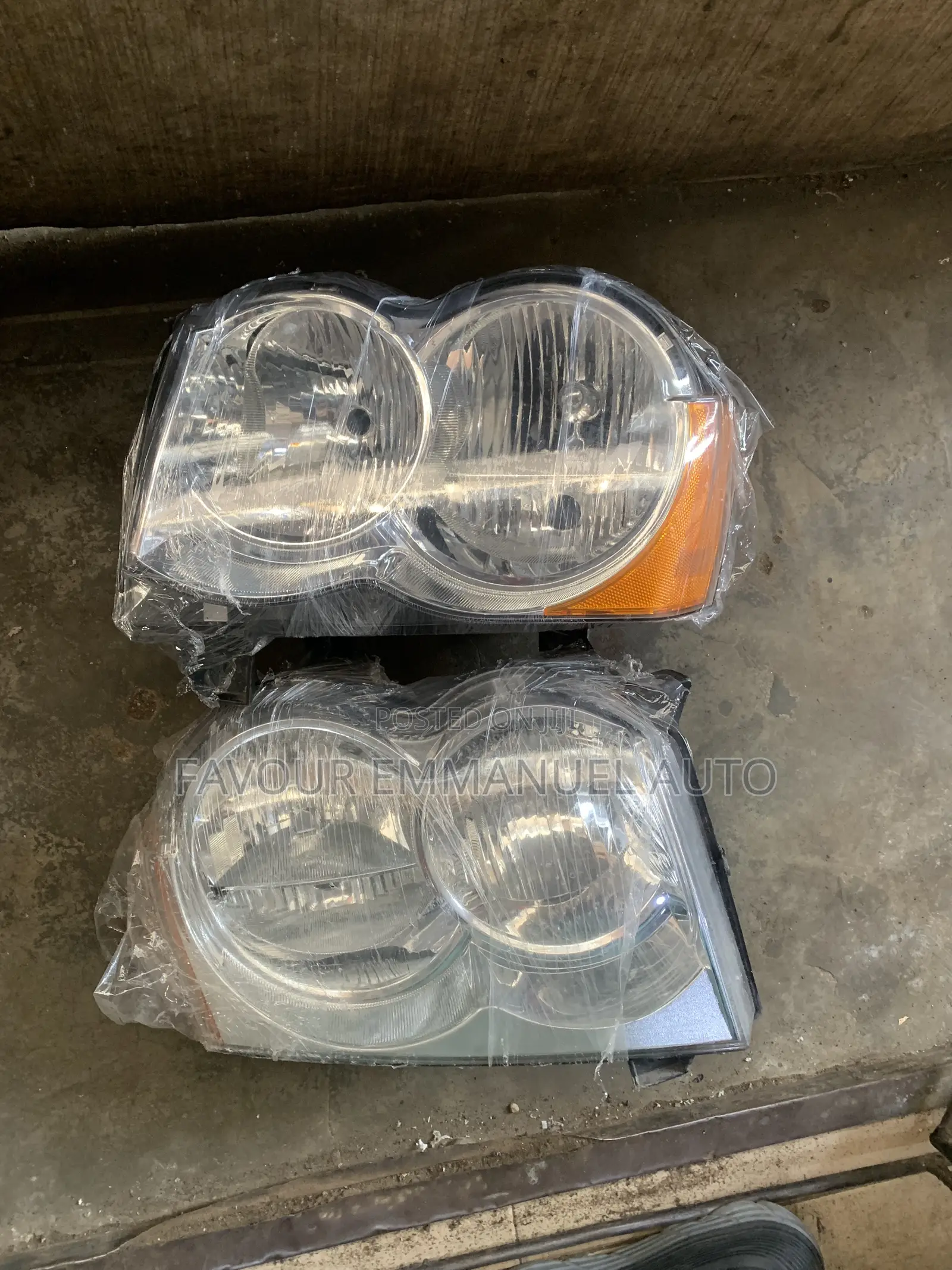 Headlight Jeep Cherokee 2010
