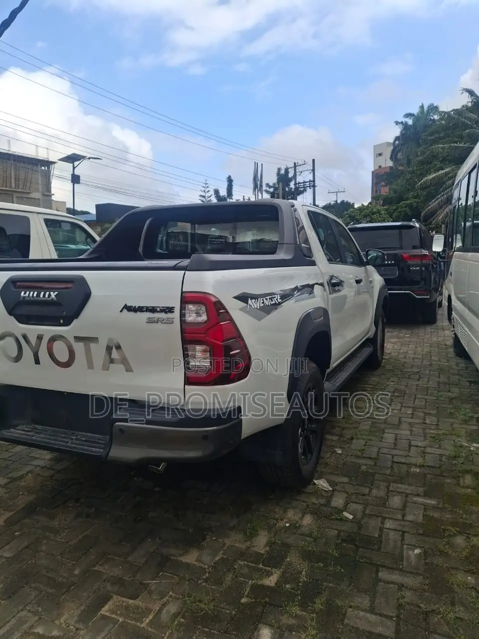 New Toyota Hilux 2025 White