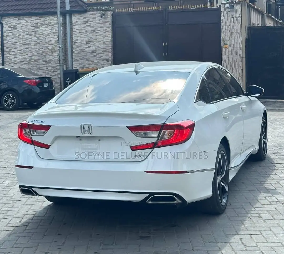 Honda Accord 2018 White
