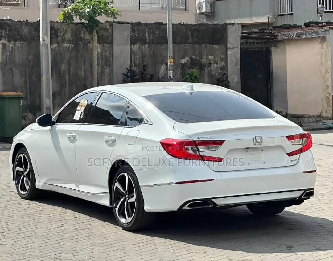 Honda Accord 2018 White