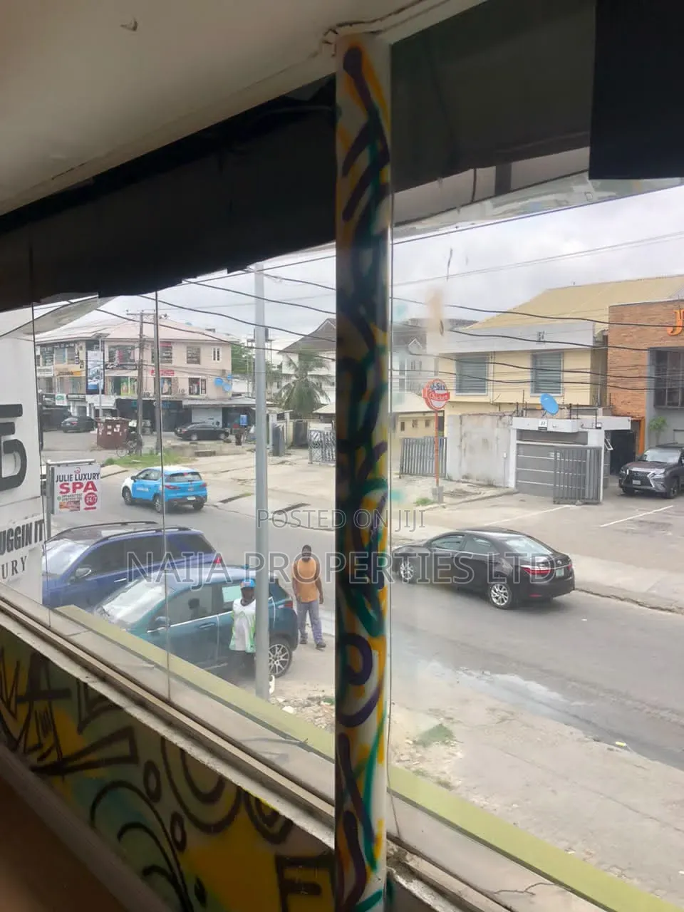 Shop/Office Space on a Busy Rd at Lekki Phase 1 for Rent