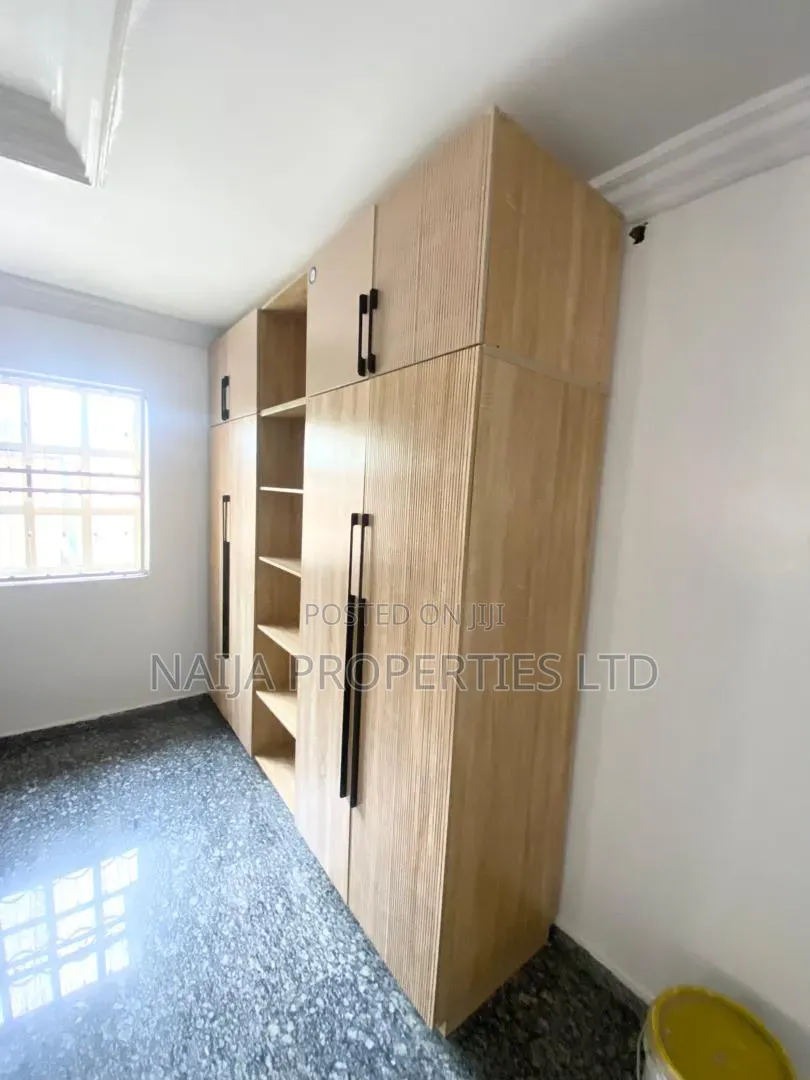Studio Apartment in Off Bisola Durosinmi, Lekki Phase 1 for rent