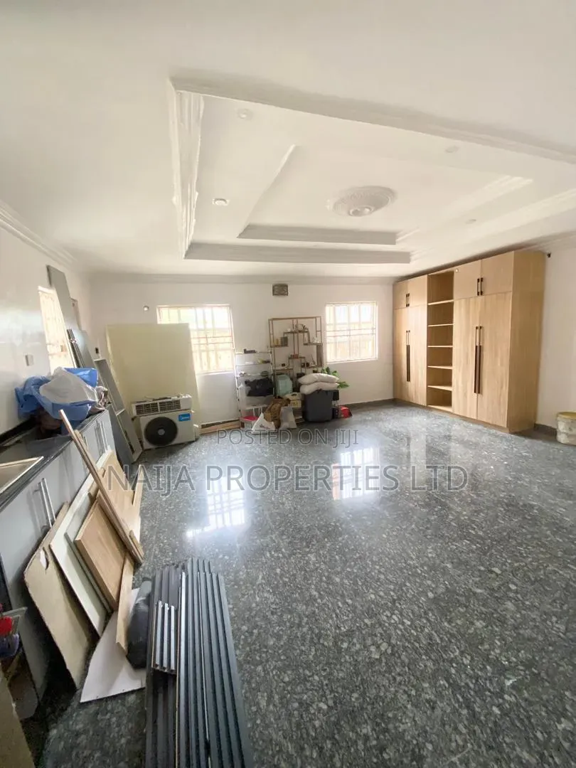 Studio Apartment in Off Bisola Durosinmi, Lekki Phase 1 for rent