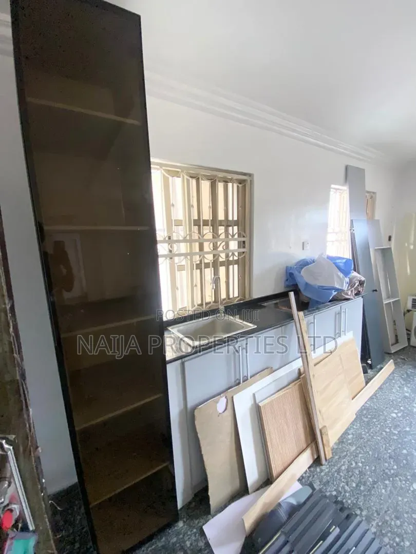 Studio Apartment in Off Bisola Durosinmi, Lekki Phase 1 for rent