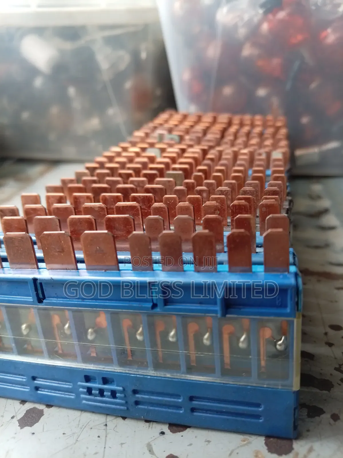 Automotive Multi Link Fuse Able in Block